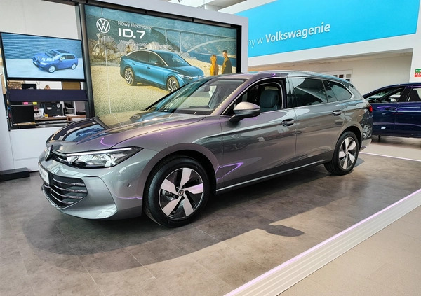 Volkswagen Passat cena 202490 przebieg: 10, rok produkcji 2024 z Poniec małe 781